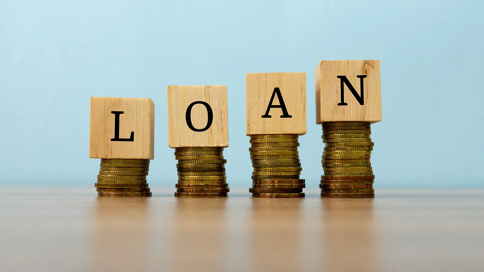 A customer receiving an instant online personal loan notification