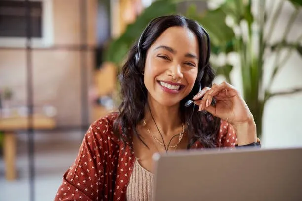An Ace of Loans support agent ready to help